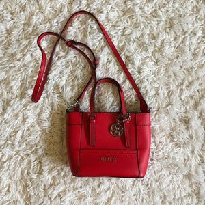 👜✨RED GUESS PURSE